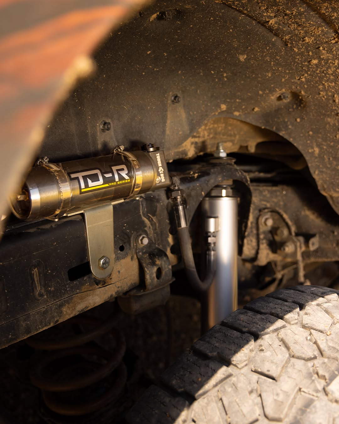 Tough Dog Remote Res Suspension/Lift Kit Toyota LandCruiser 300 Series