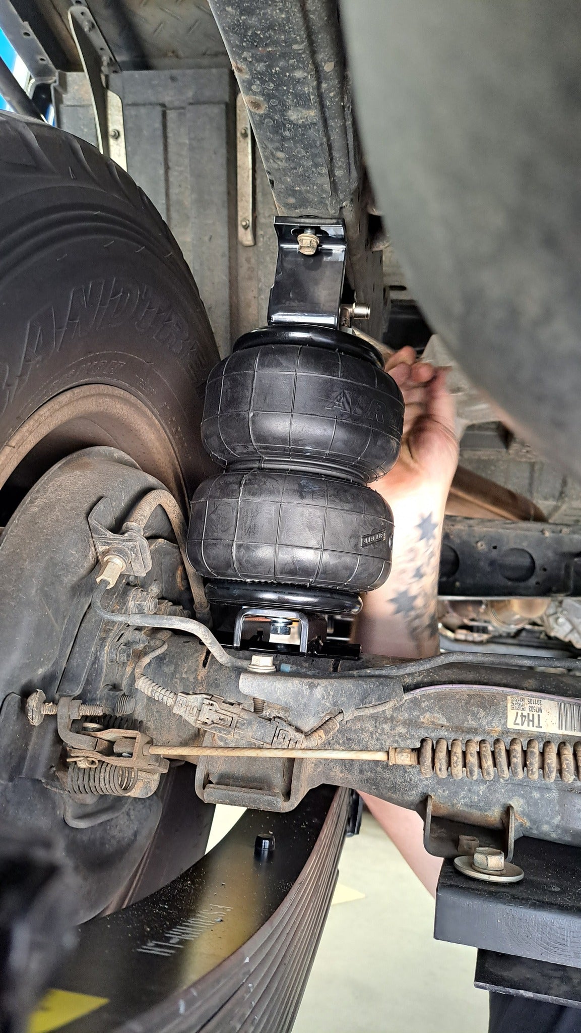 Air Assist Airbags Toyota LandCruiser 79 Series (Single Cab)