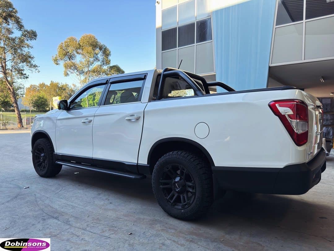 Dobinsons Suspension/Lift Kit Ssangyong Musso 2018+ (Coil Rear)