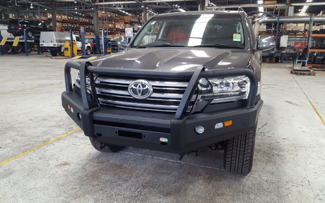 EFS STOCKMAN BULL BAR TOYOTA LANDCRUISER 200 SERIES