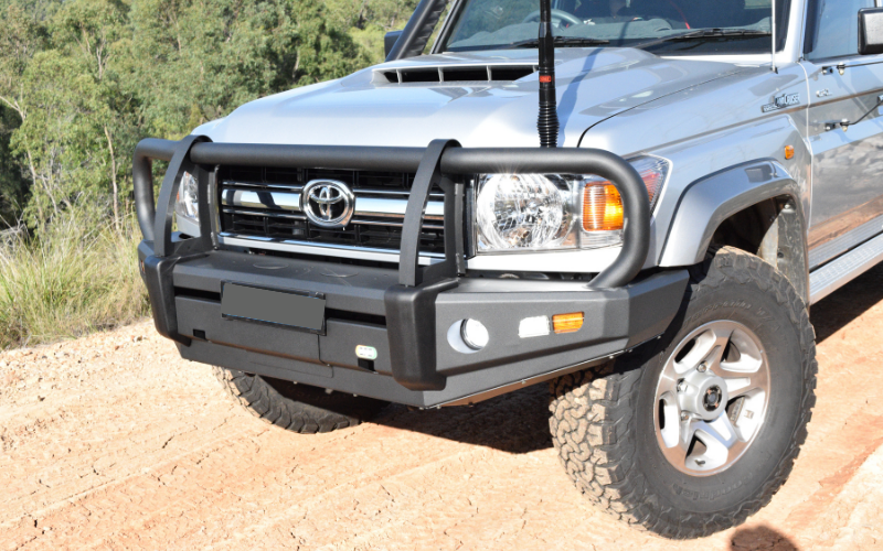 EFS STOCKMAN BULL BAR TOYOTA LANDCRUISER 76 SERIES